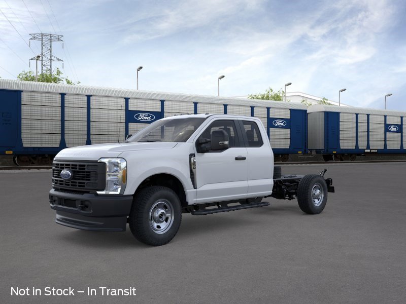2026 Ford F-350 XL 4x4 SuperCab 168-In SRW's photo
