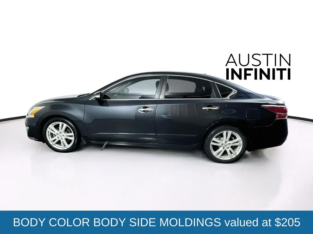 Used 2015 Blue Nissan 3.5 SL image 4