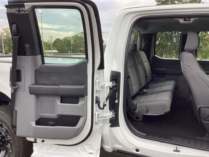 2026 Ford F-350 Super Duty XL - Photo 13