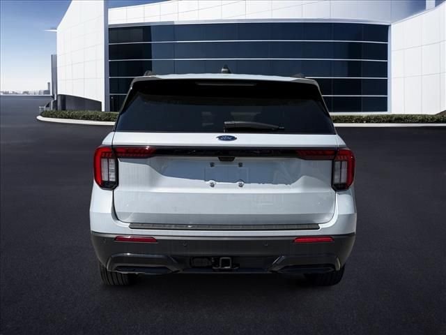 New 2026 Space White Metallic Ford ST-Line image 6