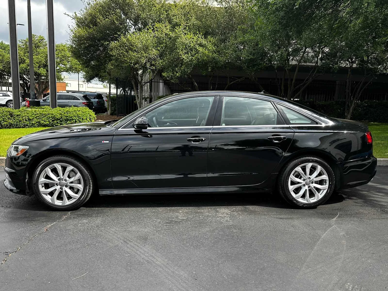 Used 2018  Audi Premium image 5