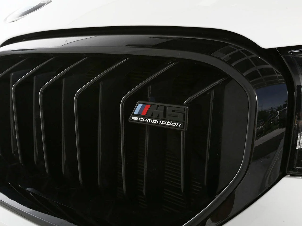 Used 2022 White BMW Competition image 8