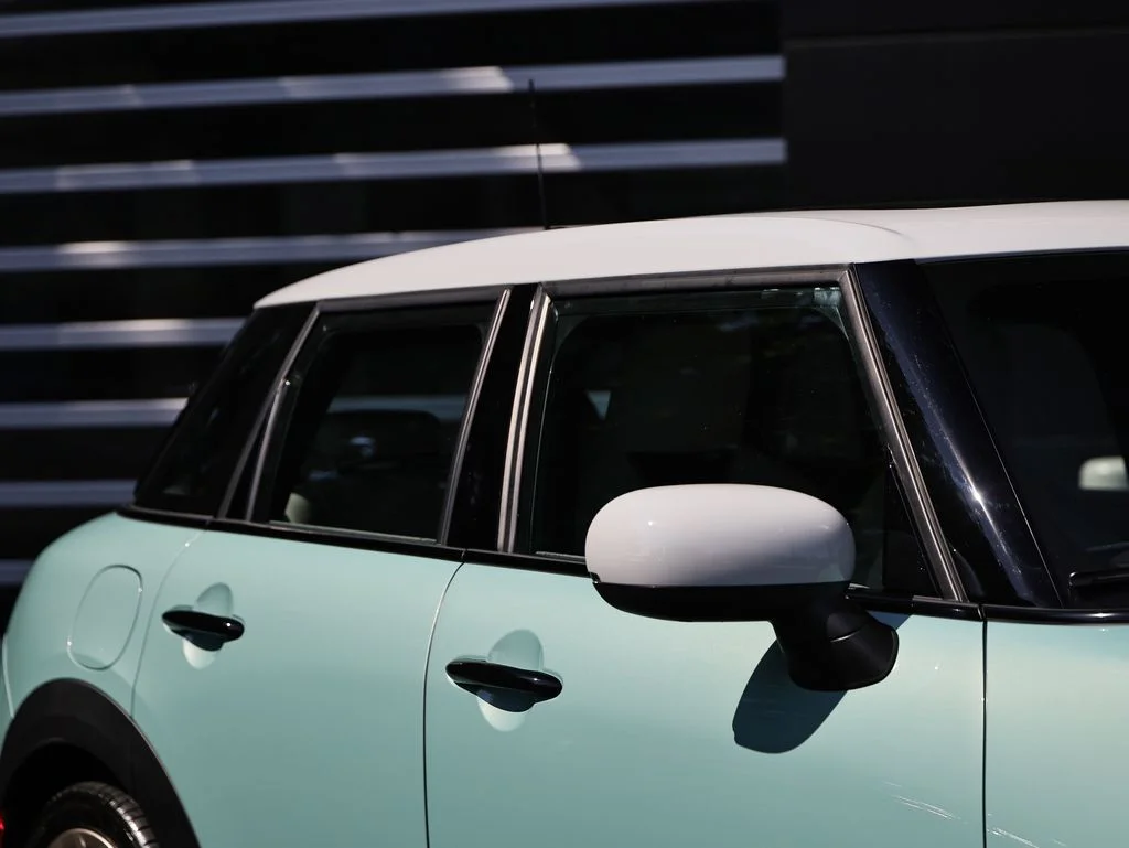 Used 2026 Ocean Wave Green Met MINI Signature Plus image 3