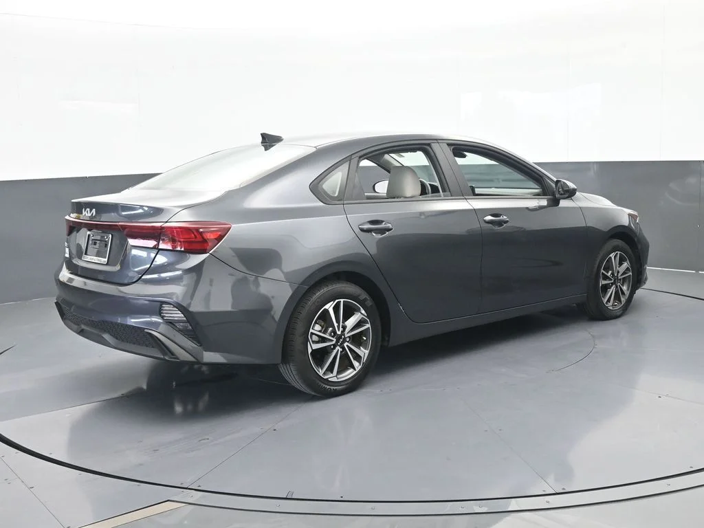 Used 2023 Gravity Gray Kia LXS image 6