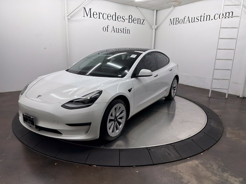 Used 2021 White Tesla Long Range image 3