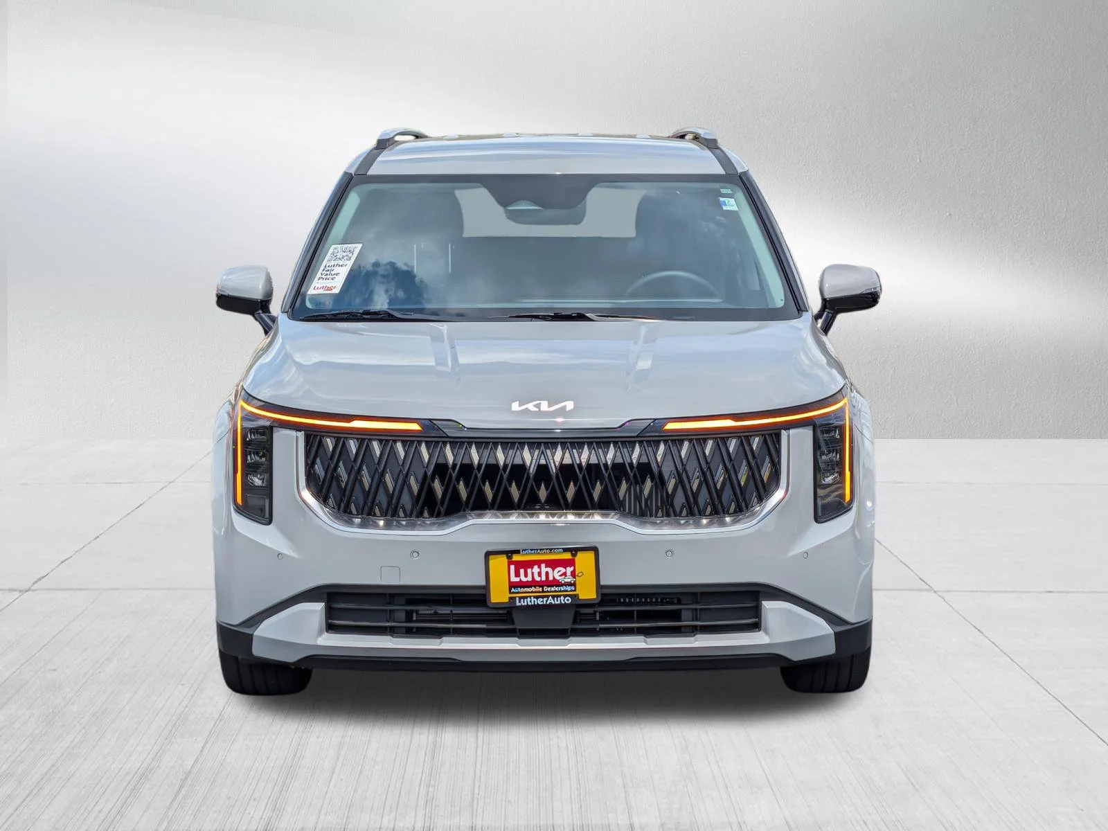 Used 2025 Kia Carnival EX with VIN KNDNC5KA5S6029123 for sale in Bloomington, Minnesota