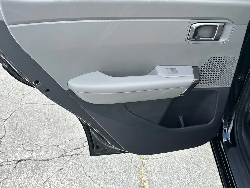 New 2027 Black Kia X-Line S image 22
