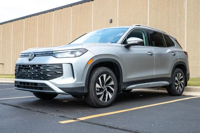 New 2025 Silver Volkswagen 2.0T S image 3