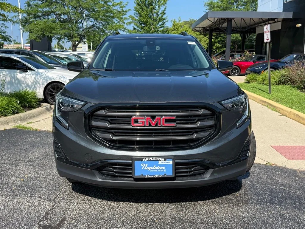 Used 2021 Gray GMC SLE image 2