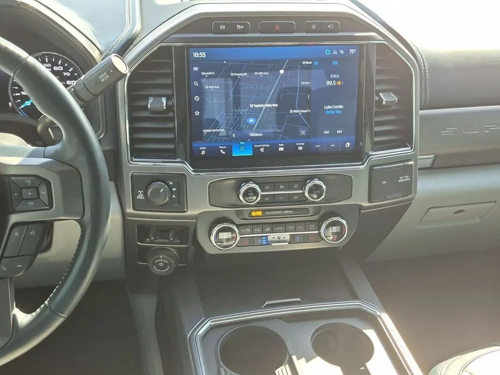 Used 2022 Blue Metallic Ford Limited image 18