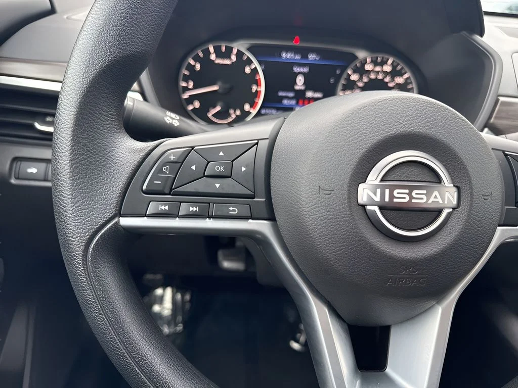 Used 2025 Black Nissan 2.5 SV image 14