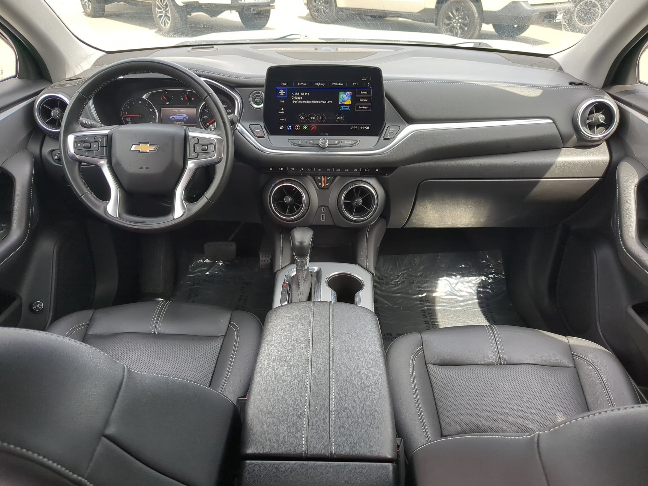 Used 2024 Summit White Chevrolet LT image 27