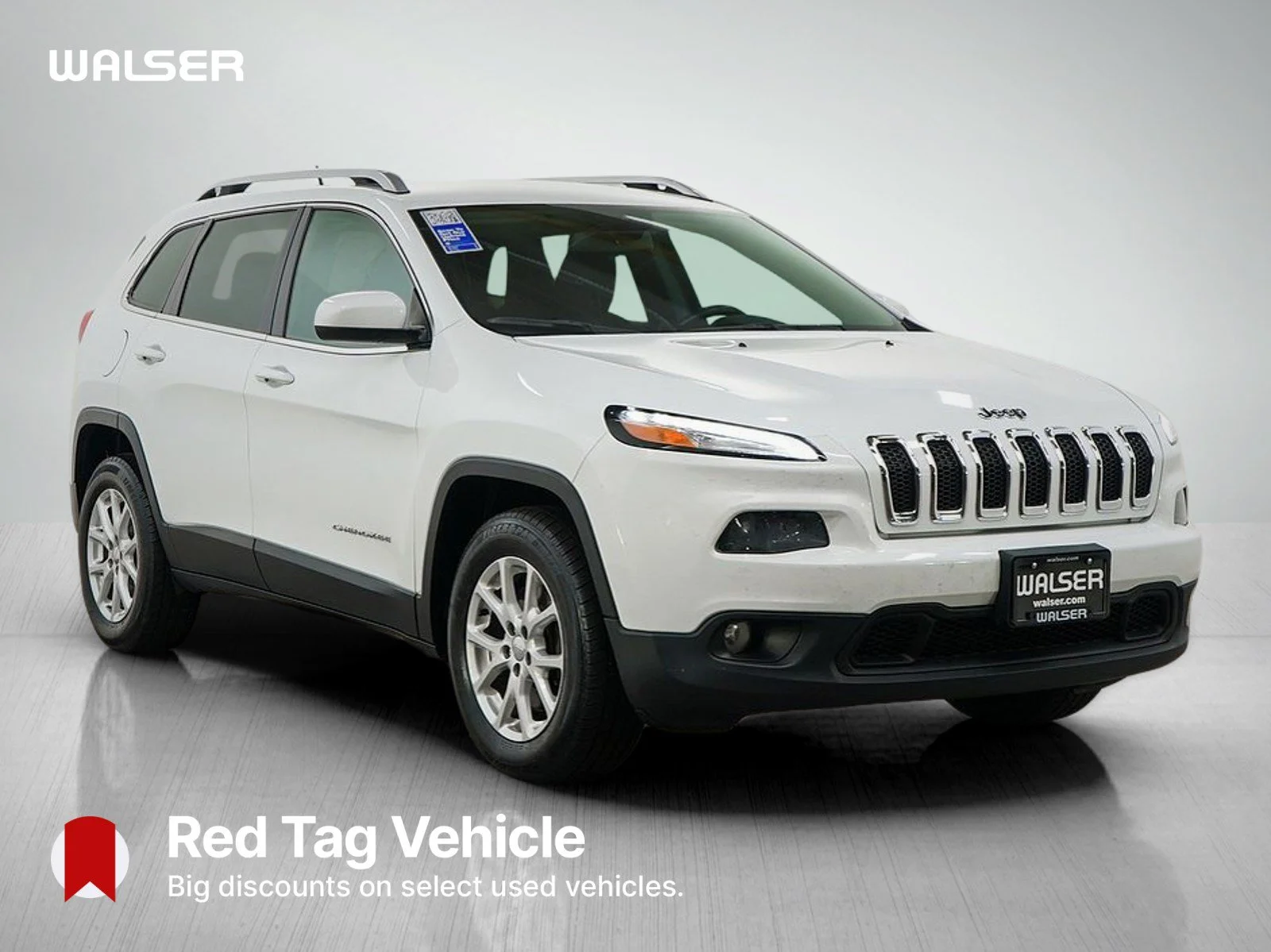 Used 2015 Bright White Clearcoat Jeep Latitude image 7