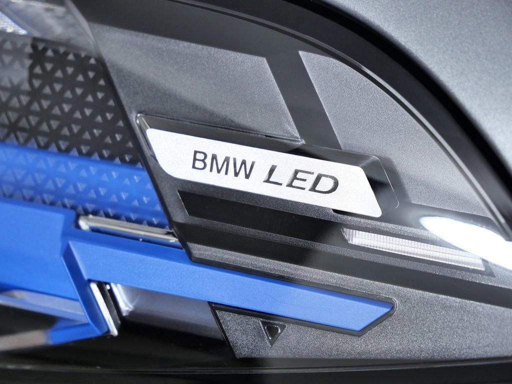 Certified Used 2026 Skyscraper Grey Metallic BMW xDrive40i image 5