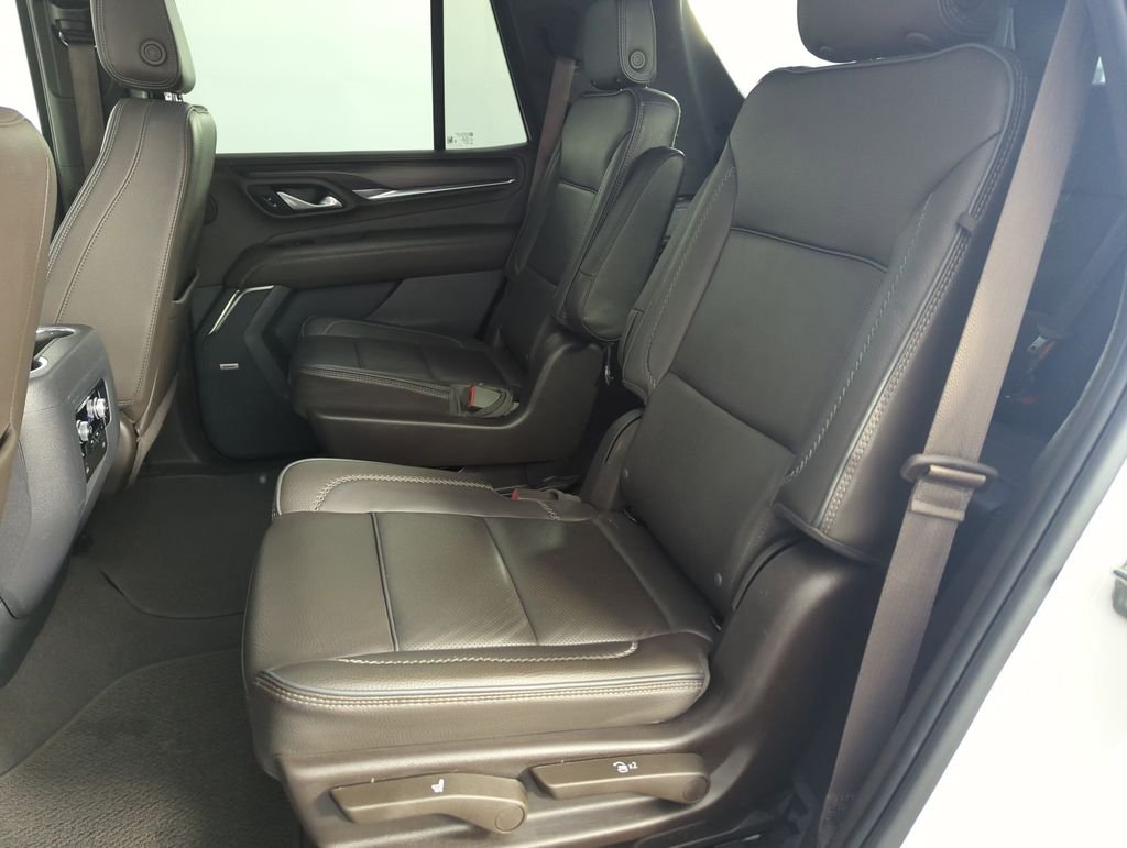 Used 2023 White GMC Denali image 28
