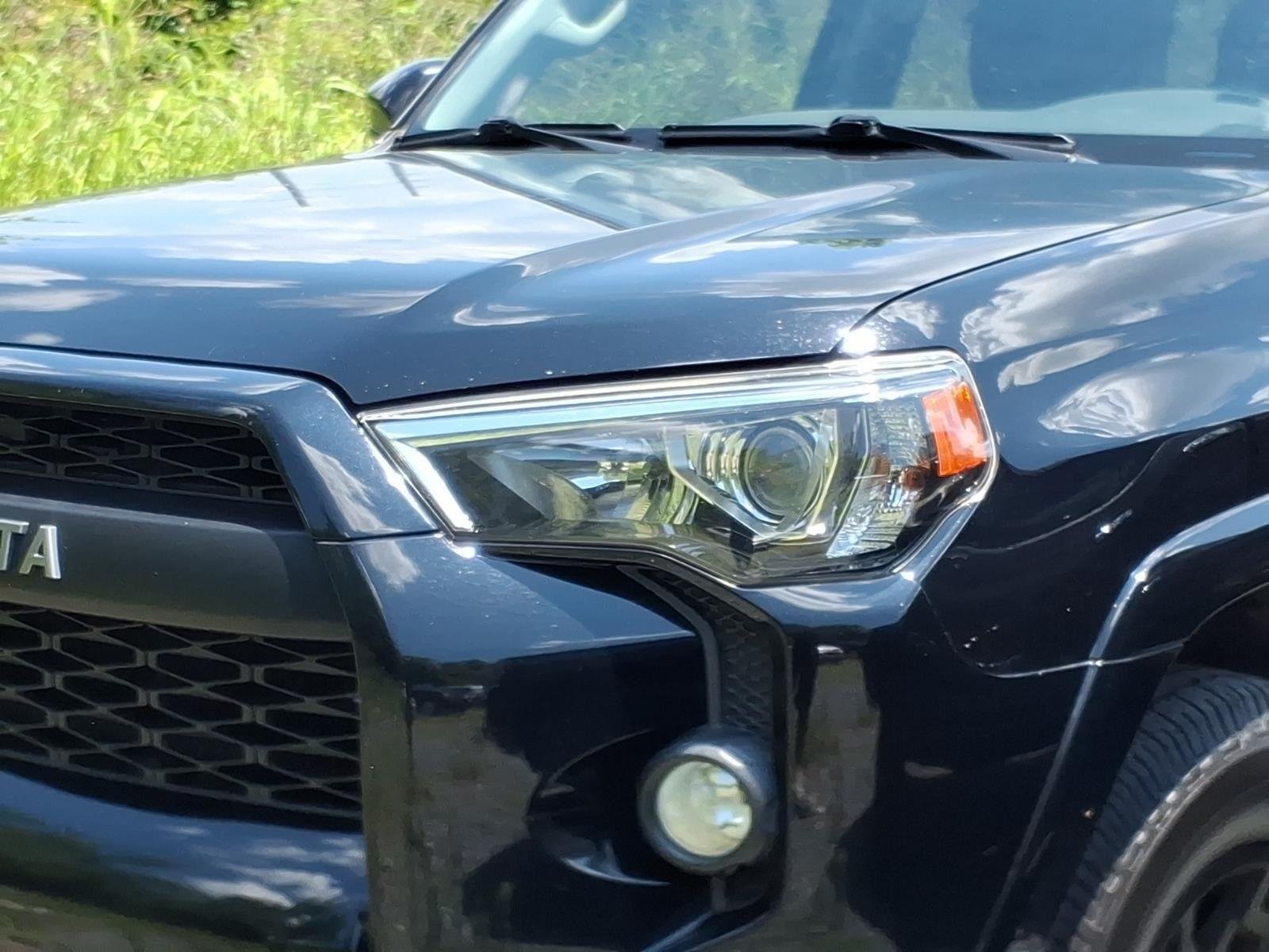 Used 2018 Midnight Black Metallic Toyota SR5 image 2