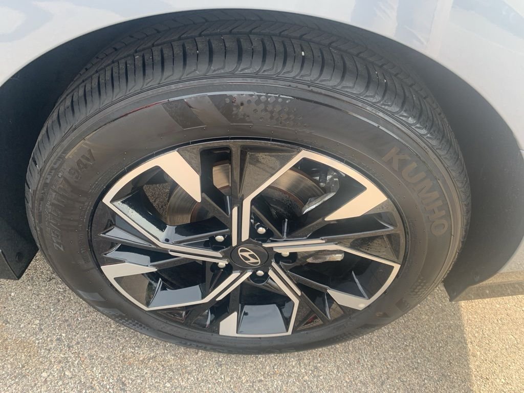 Certified Used 2025 Blue Hyundai SEL image 32