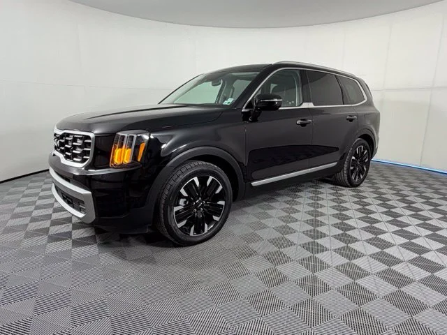 Used 2024 Black Kia SX image 3