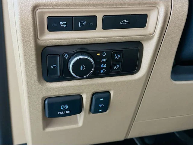 Certified Used 2023 Gray Ford Lariat image 23