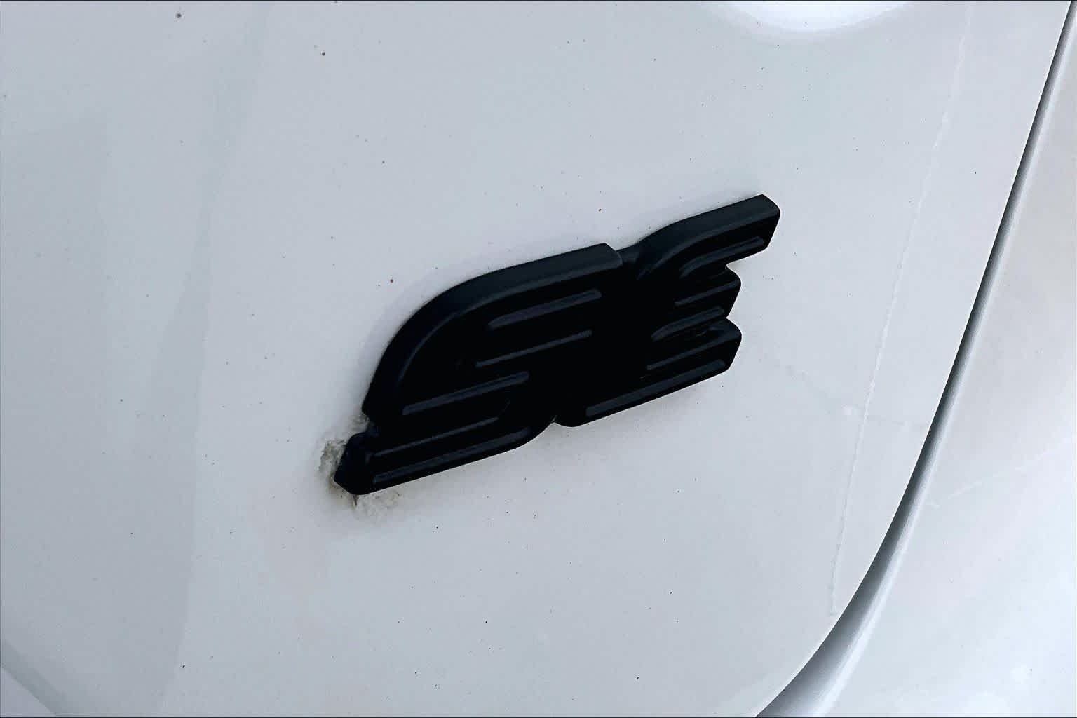 Used 2023 Ice Cap Toyota SE image 10