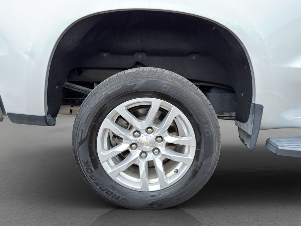 Used 2020 Silver Chevrolet LT image 28