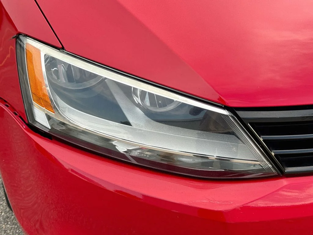 Used 2012 Red Volkswagen 2.5L SE image 34