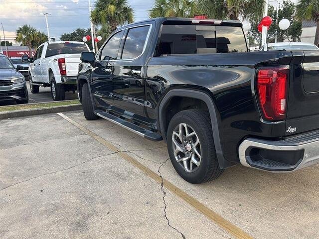 Used 2022 Onyx Black GMC SLT image 4