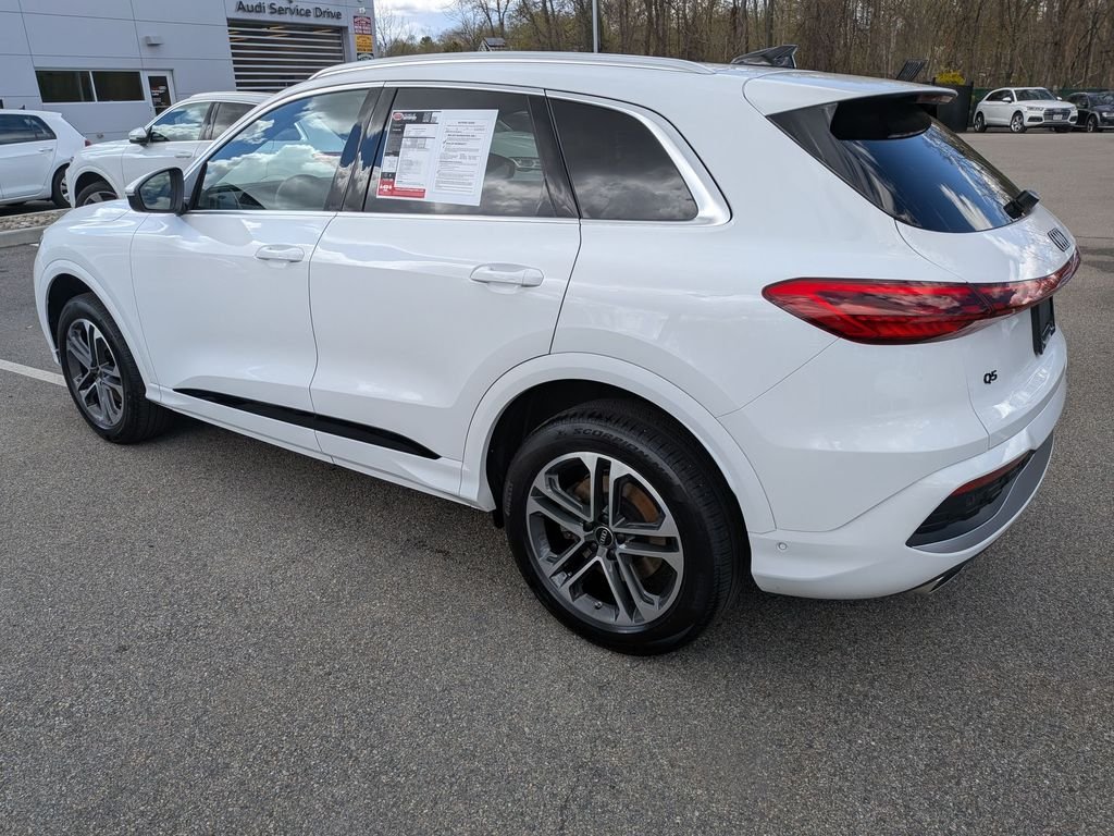 Used 2025 White Audi 2.0T Premium image 5