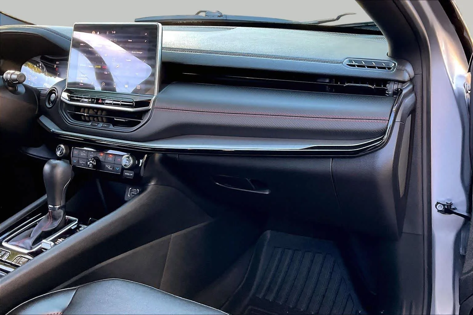 Used 2023 Billet Silver Metallic Clearcoat Jeep Trailhawk image 18