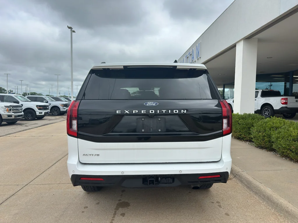 Used 2025 White Ford Active image 14