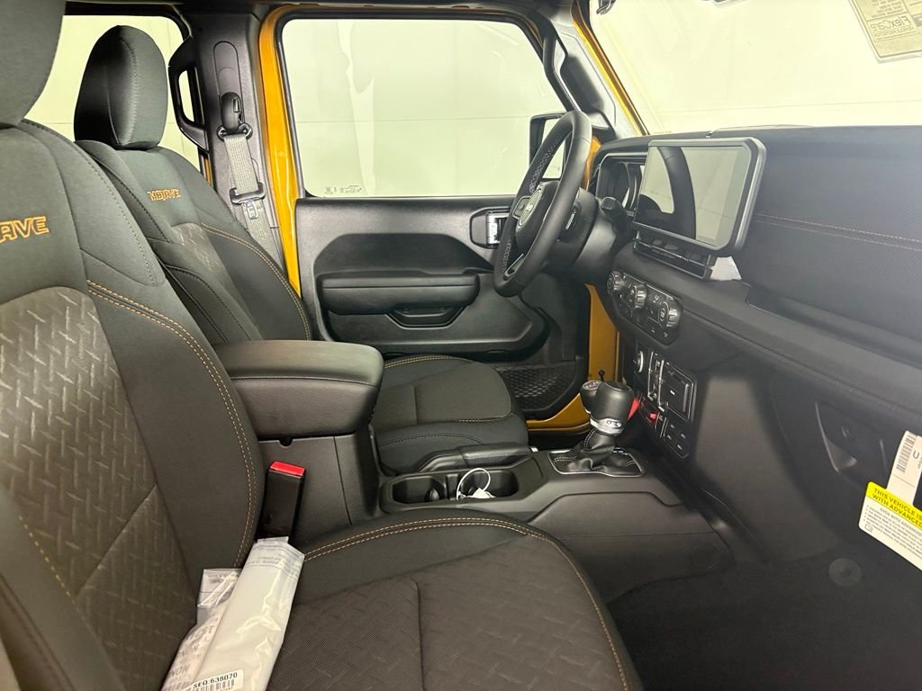 New 2026 Goldilocks Exterior Paint Jeep Mojave image 14