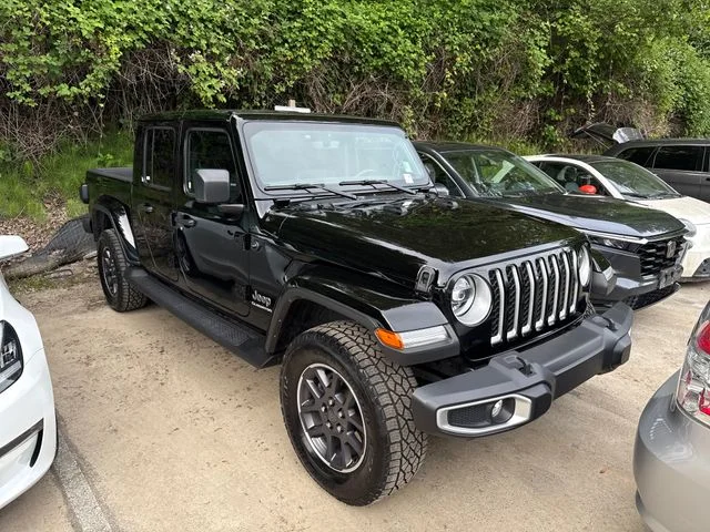 2022 Jeep Gladiator Overland's photo
