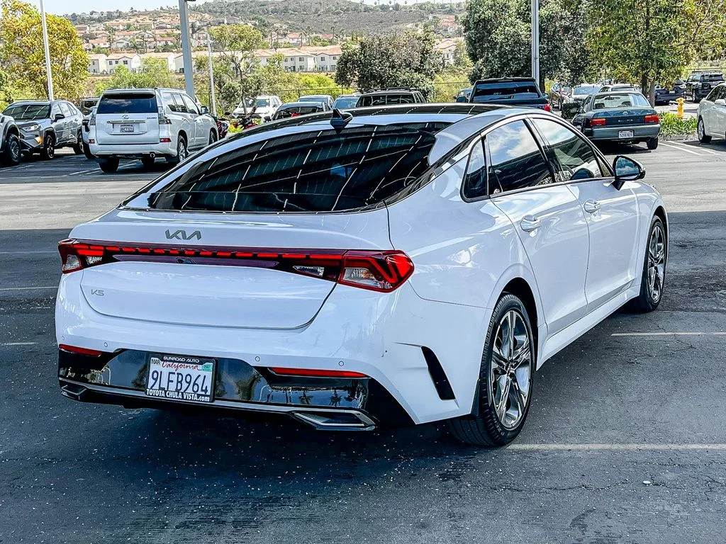 Used 2024 White Kia EX image 6