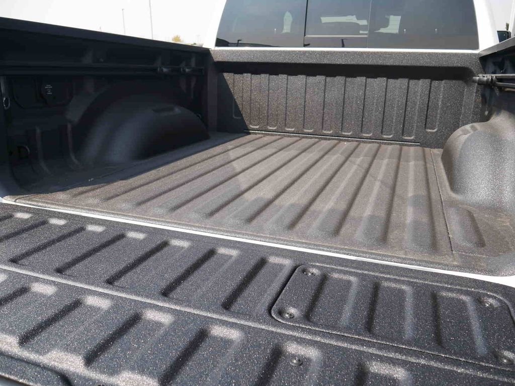 2026 RAM 1500 Laramie - Photo 9
