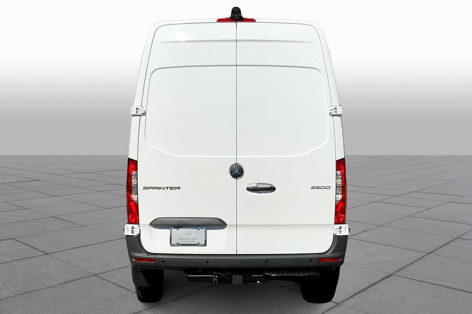 New 2026 Arctic White Mercedes-Benz  image 4