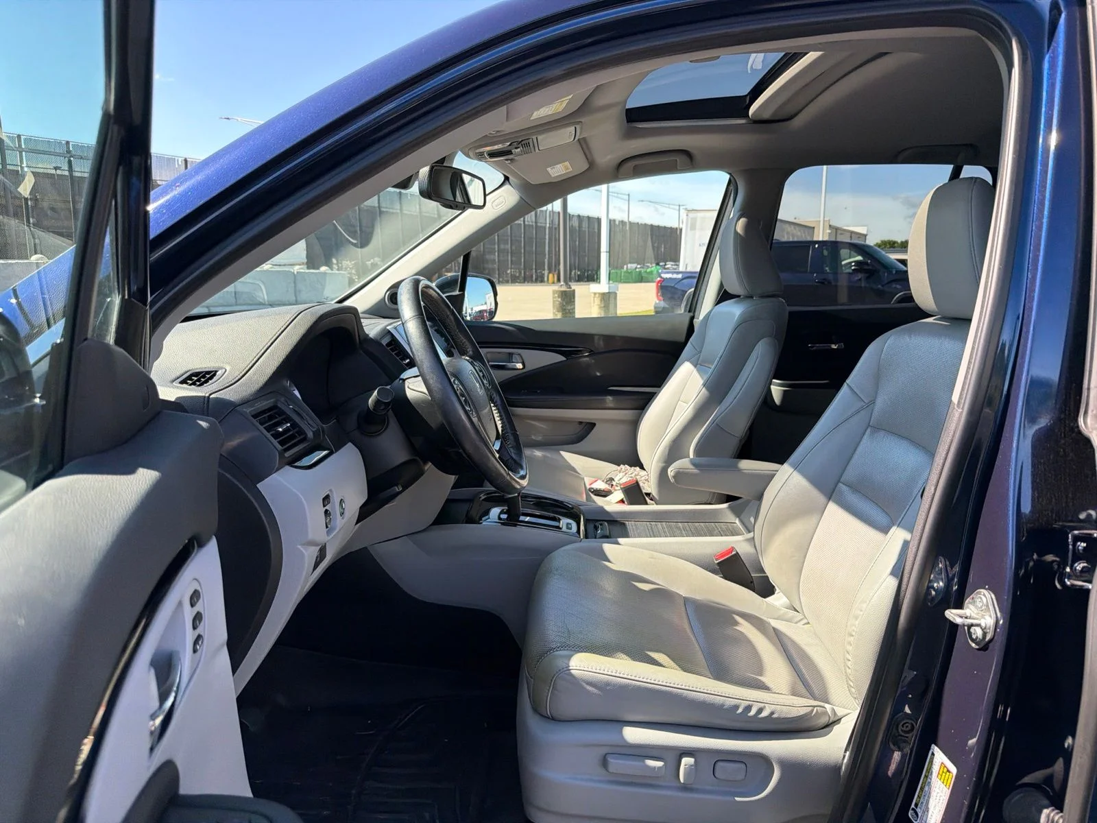 Used 2017 Blue Honda RTL-E image 10