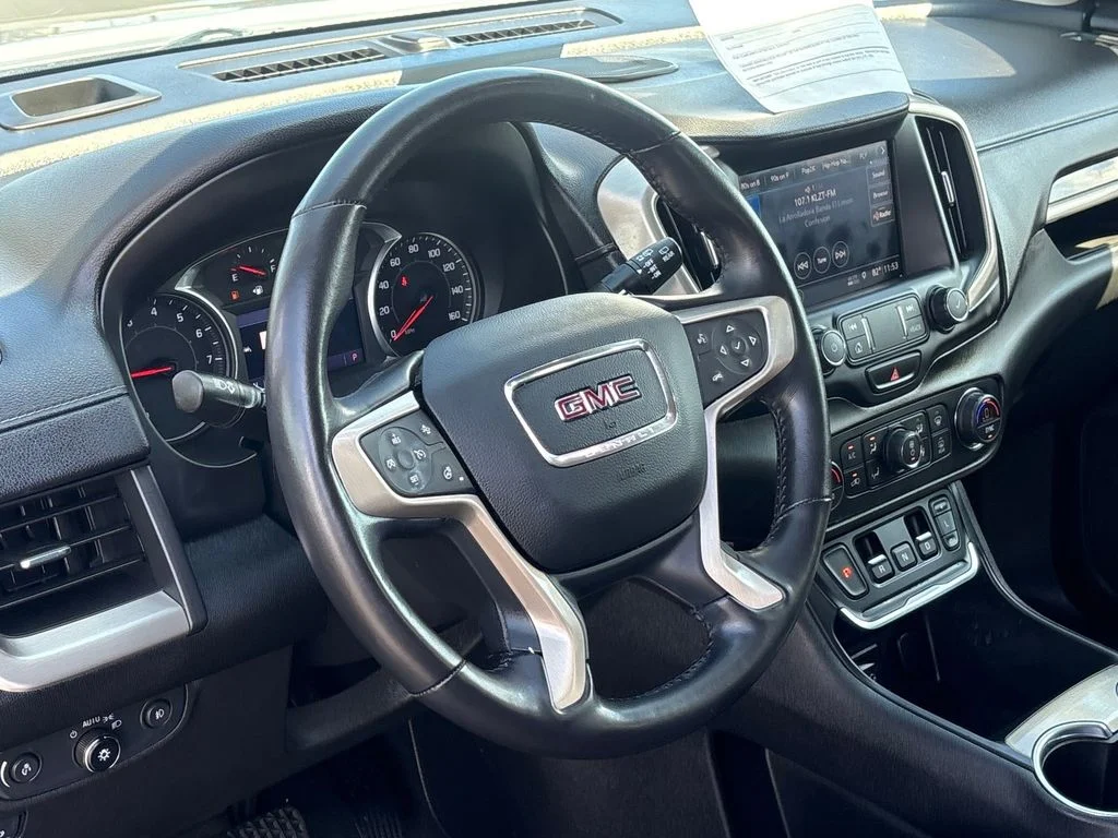 Used 2021 Silver GMC Denali image 7
