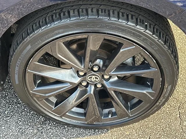 Used 2023  Toyota SE image 32