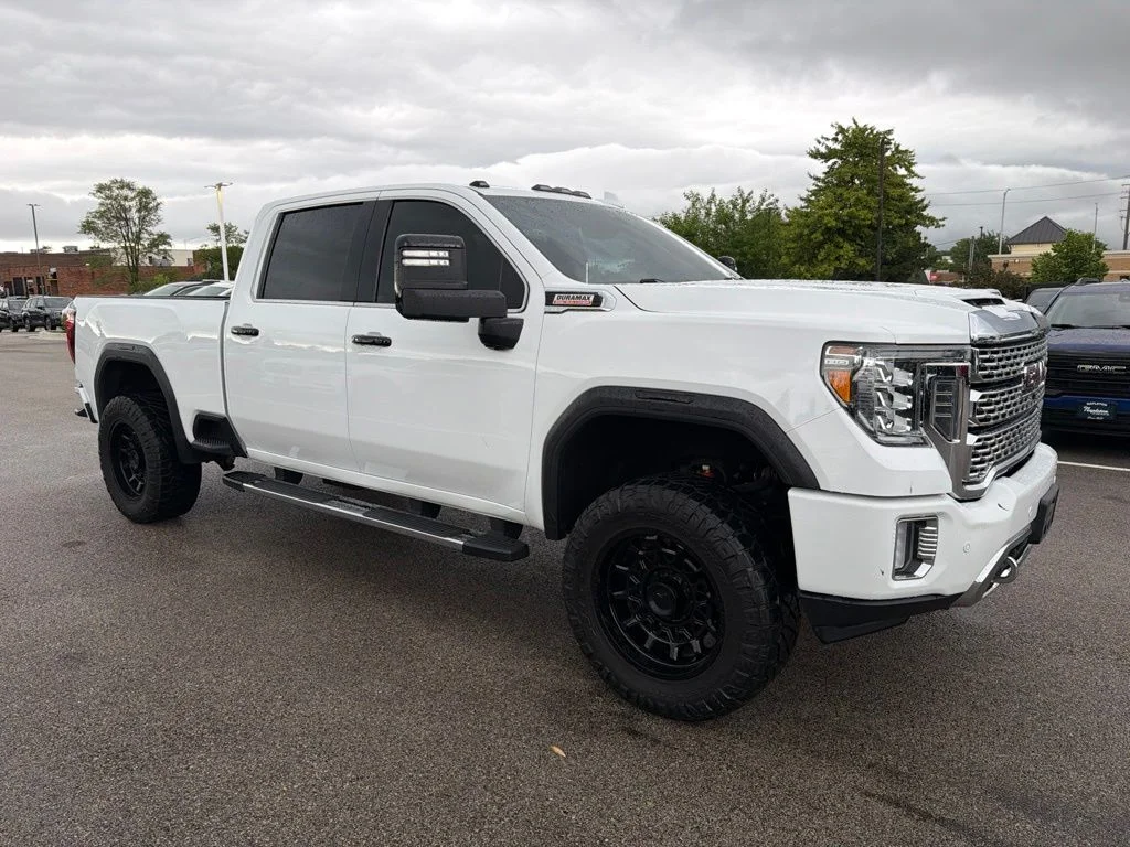 Used 2020 White GMC Denali image 8