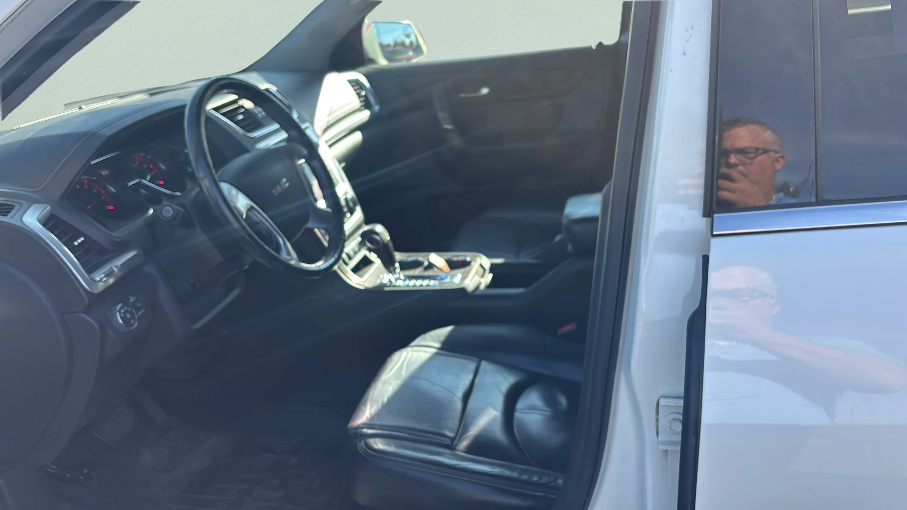 Used 2014 White Gmc SLT image 9