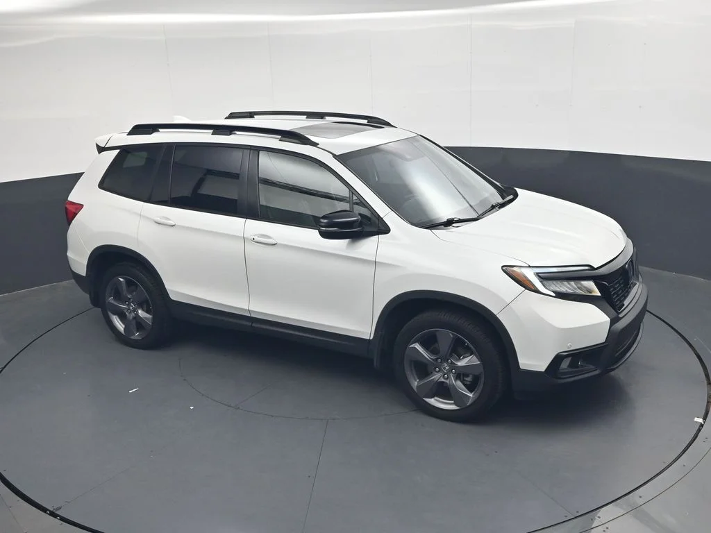 Used 2020 Platinum White Pearl Honda Touring image 34