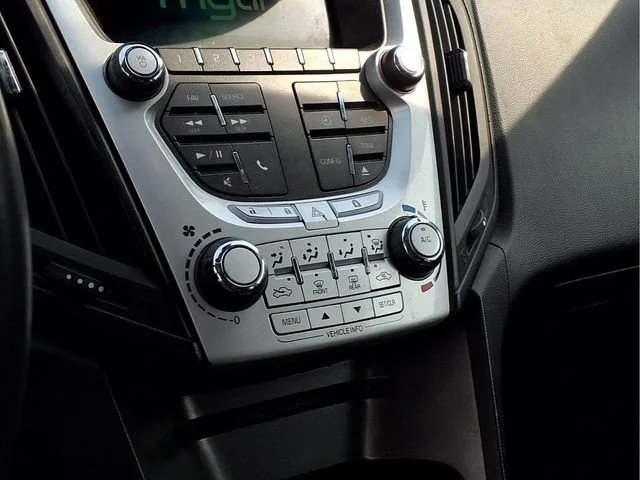 Used 2015 BLACK Chevrolet LT image 8