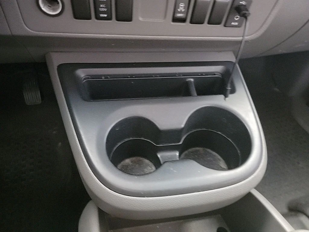 Used 2019 White Nissan SV image 18