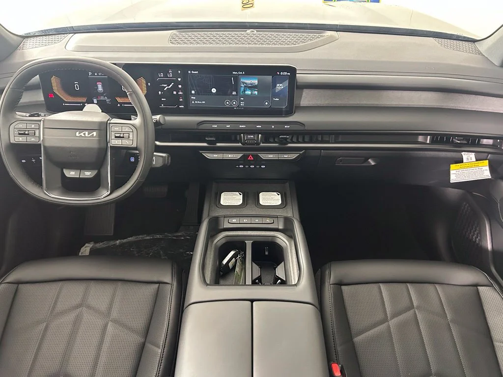 New 2027 Black Jade Green Kia X-Line EX image 4