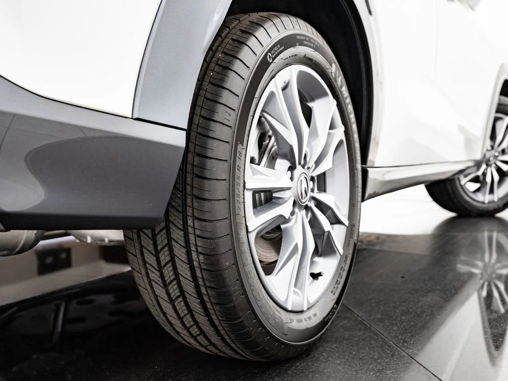 Used 2025 Platinum White Pearl Acura  image 49