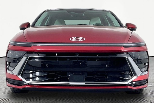 Used 2024 Red Hyundai Limited image 2