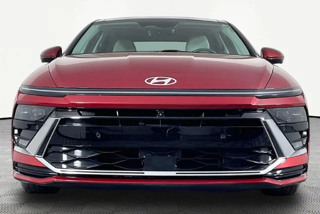 Used 2024 Red Hyundai Limited image 2