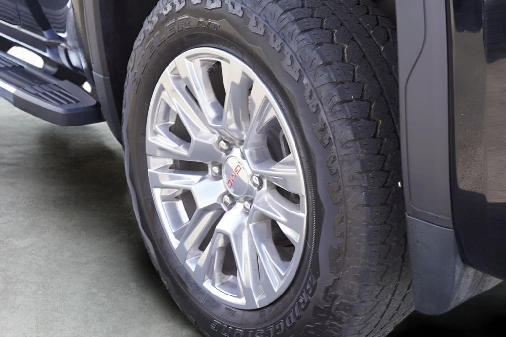 Used 2024 Onyx Black GMC Denali image 11
