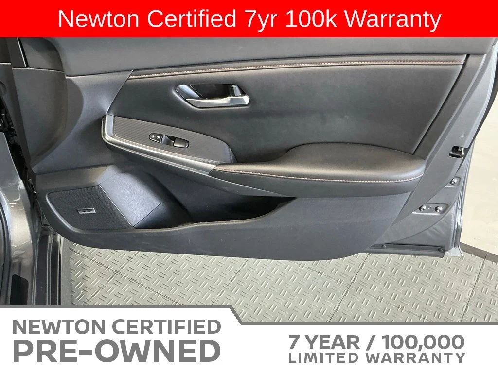Certified Used 2022 Gun Metallic/Super Black Nissan SR image 41