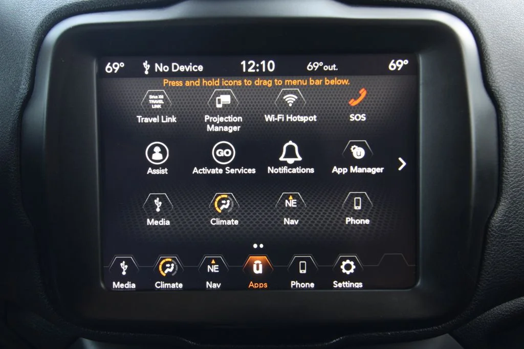 Used 2021 Black Jeep Latitude image 31